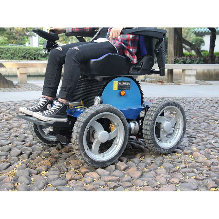 Fauteuil roulant électrique hors route motorisé