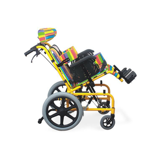 Fauteuil roulant pour enfant handicapé paralysé cérébral